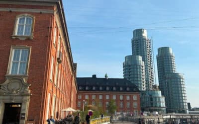 Rundt om Postbyen, ned til havnen og op på Skywalken