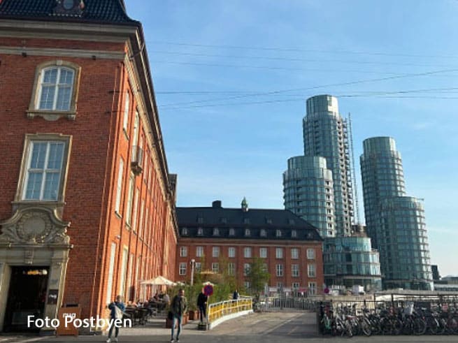 Rundt om Postbyen, ned til havnen og op på Skywalken